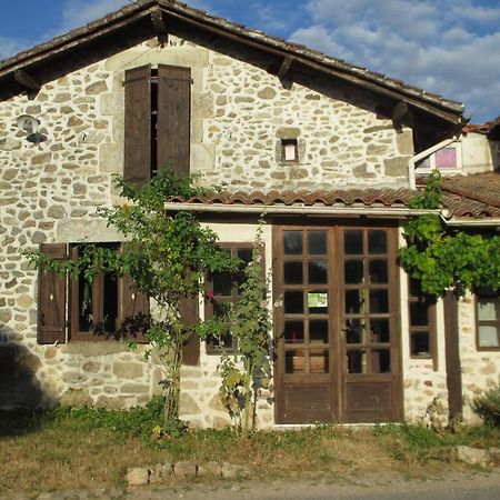 Joli Bois Bed & Breakfast Montrollet Exterior photo