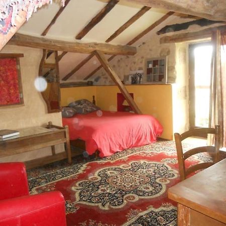 Joli Bois Bed & Breakfast Montrollet Exterior photo